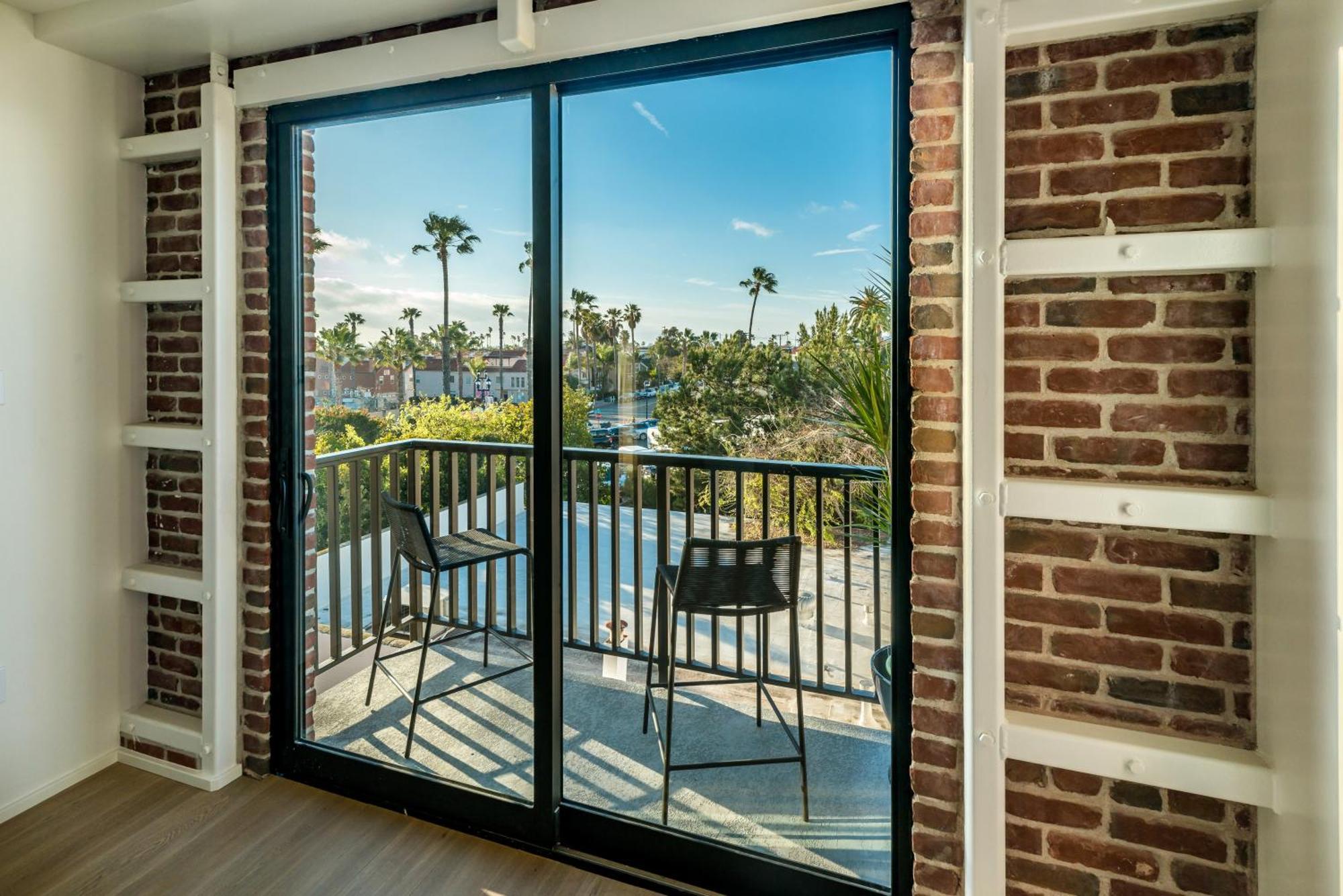 The Brick Boutique Hotel 오션사이드 외부 사진