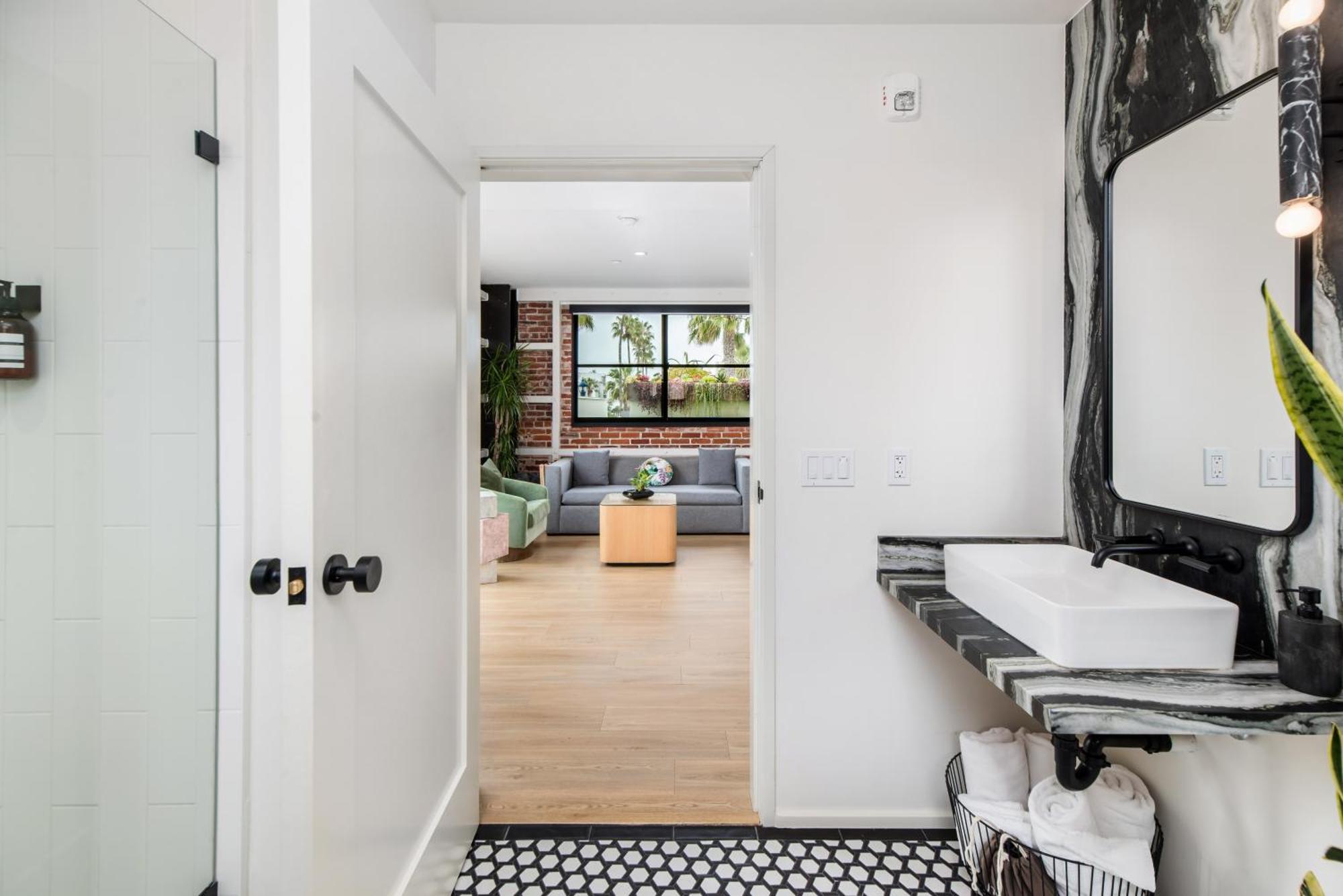 The Brick Boutique Hotel 오션사이드 외부 사진